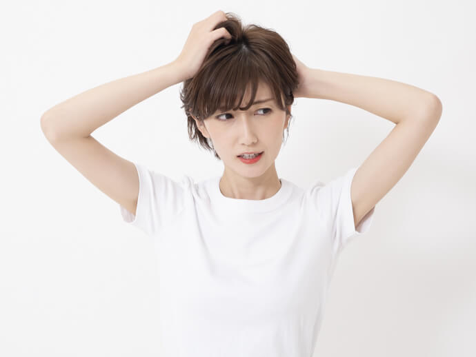 シックスチェンジの口コミに悩む様子2